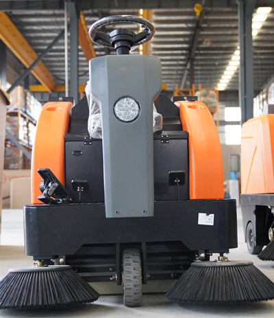 榮事達(dá)小型電動(dòng)掃地車 榮事達(dá)小型電動(dòng)掃地車.jpg